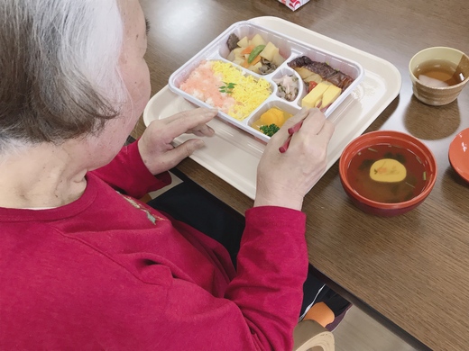 春のお花見弁当を召し上がりました！